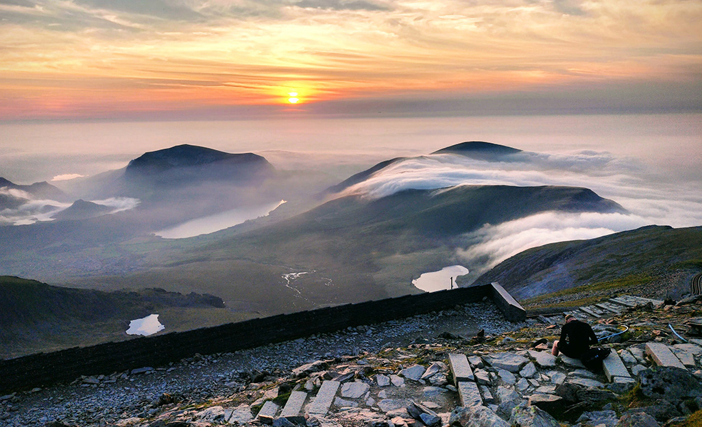 Snowdon sunset summit 2026